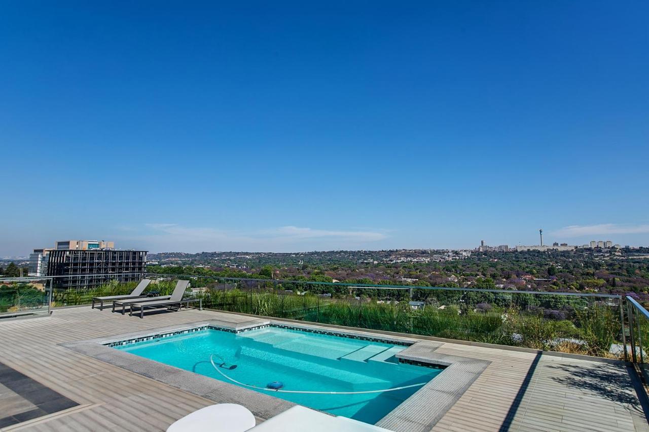 The Park Central Residence - With Generator Johannesburg Exterior photo