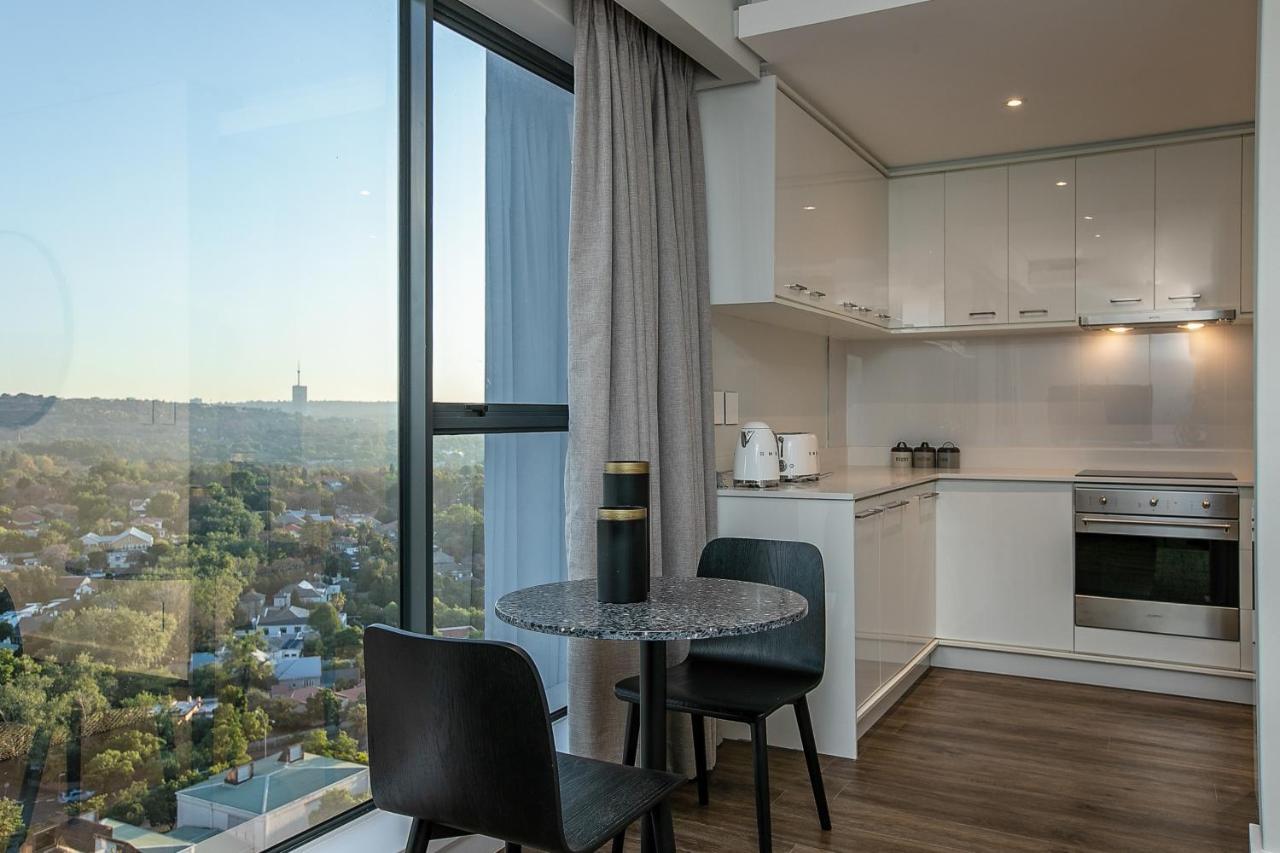 The Park Central Residence - With Generator Johannesburg Exterior photo