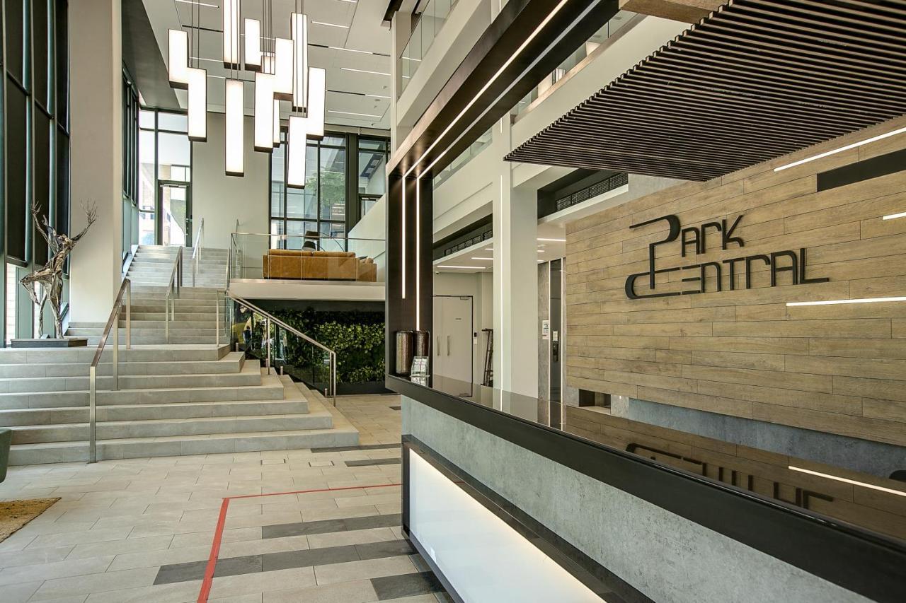 The Park Central Residence - With Generator Johannesburg Exterior photo