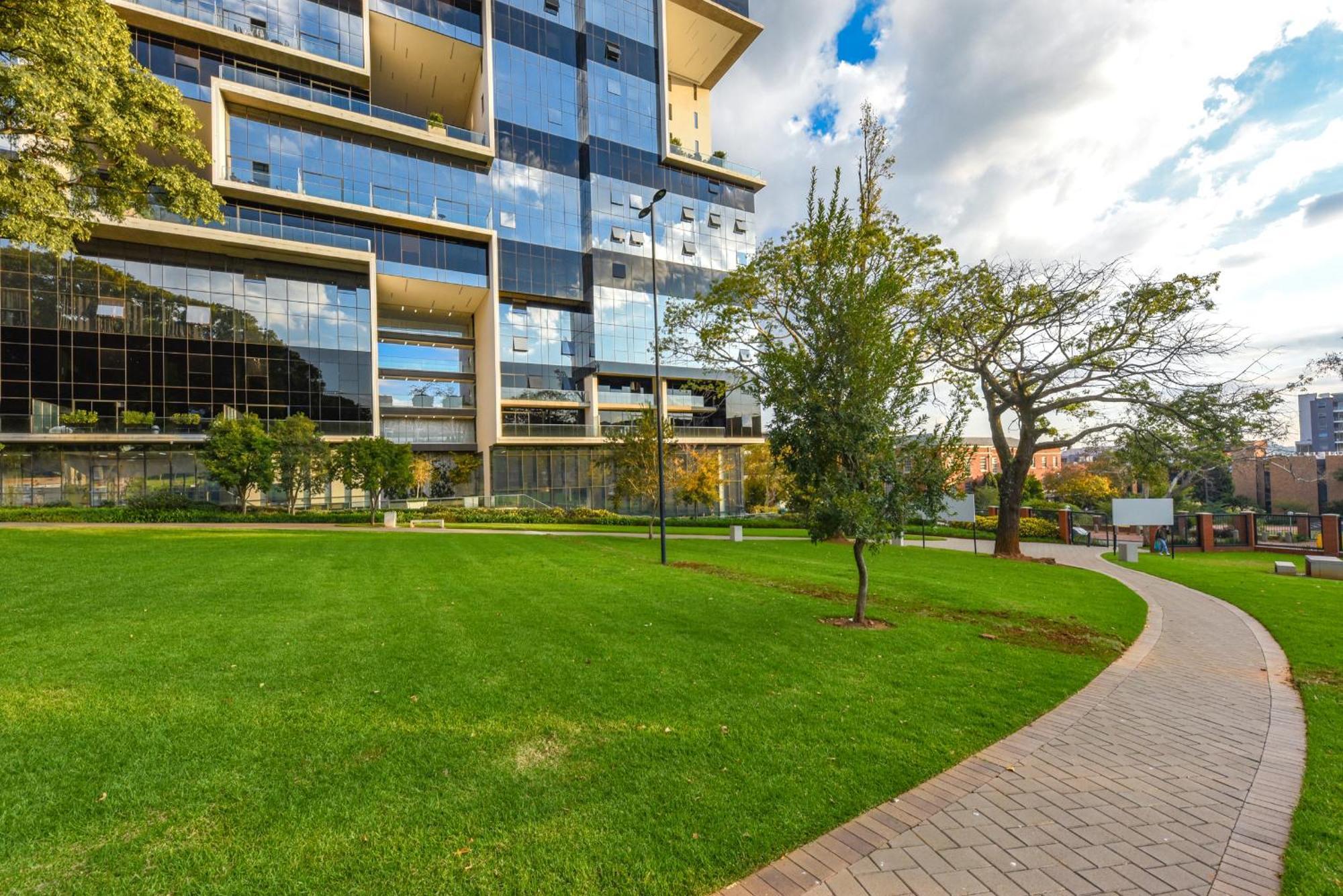 The Park Central Residence - With Generator Johannesburg Exterior photo